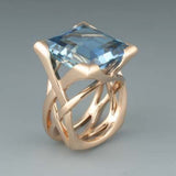 Vintage Ring i Rosaguld med Blå Zirkon