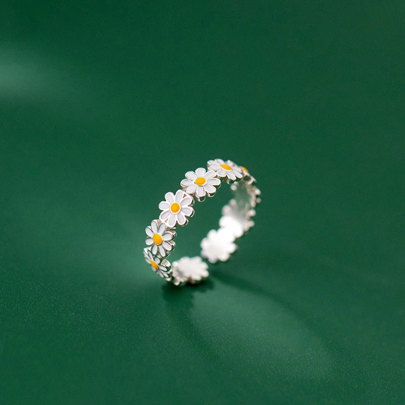 Sølv ring i form af en marguerit