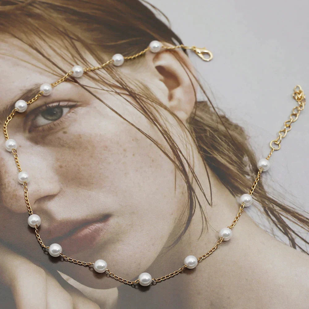 Lille Perlen Halskæde i Guld