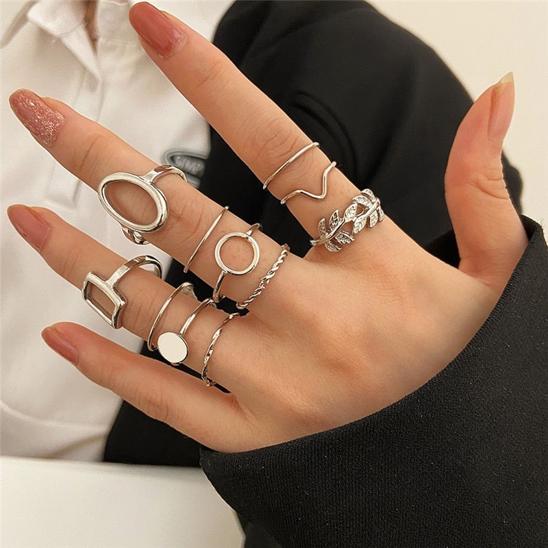 Sæt med 11 vintage ringe i sølv