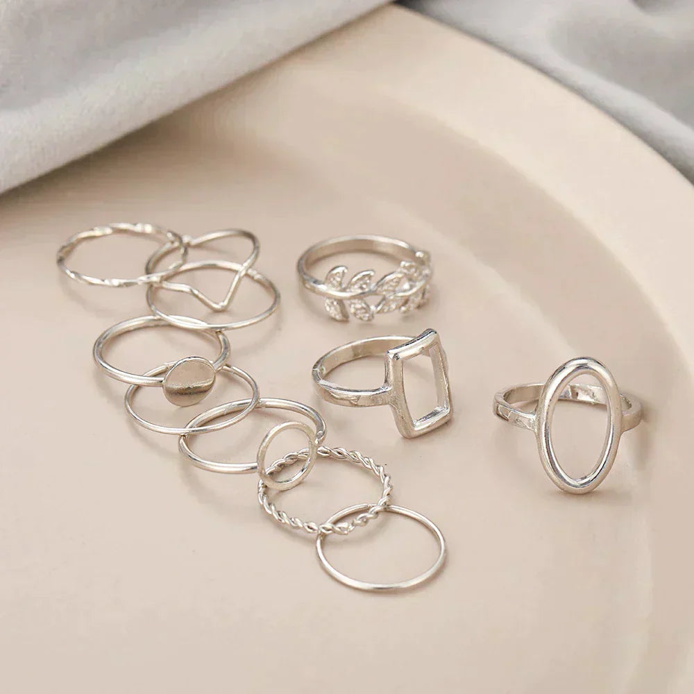 Sæt med 11 vintage ringe i sølv