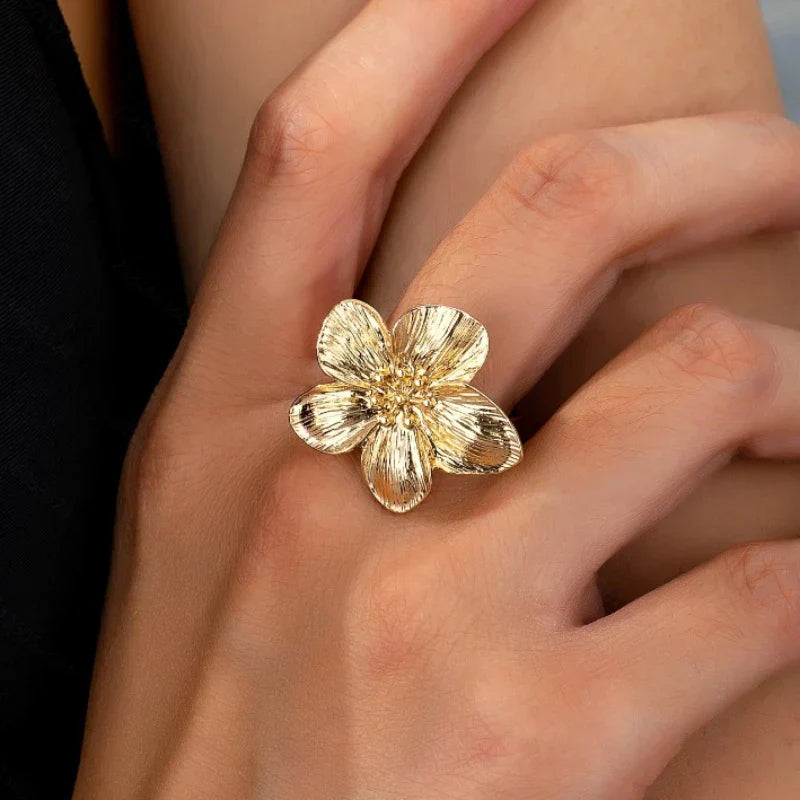 Blomster Ring i Guld
