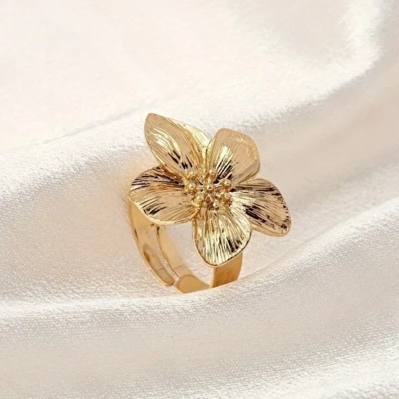 Blomster Ring i Guld