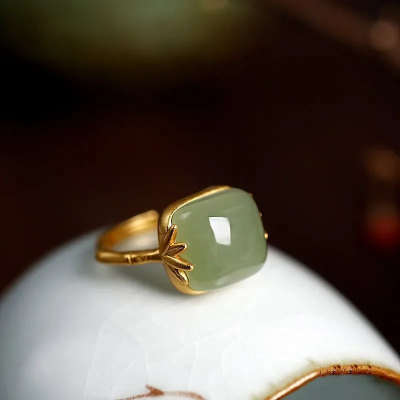 Vintage Justerbart Ring i Guld og Grøn Jade