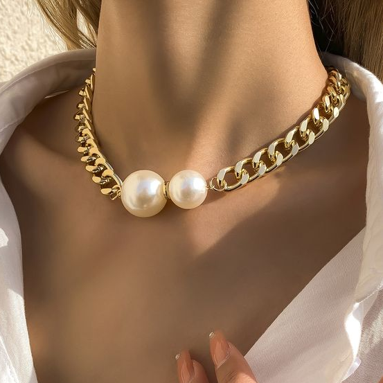 Elegant Collier med Dobbelt Perlekæde