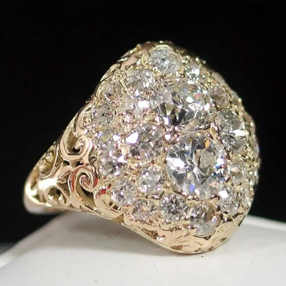 Złoty Vintage Rund Ring med Diamant