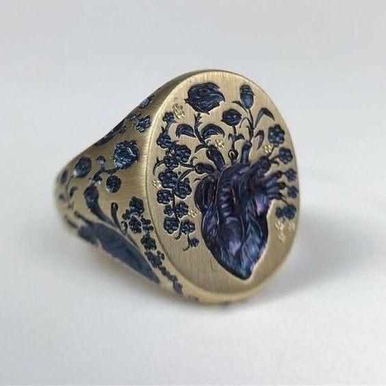 Vintage Ring med Blomst i Blå i Guld