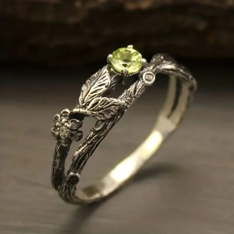 Vintage sølv ring med grøn sten i bladform